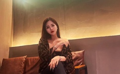 国产亚洲精品AAAAAAA片